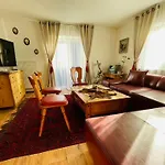 Lejlighed Almenrausch Mit 110 M2 Und Sonniger Terrasse *